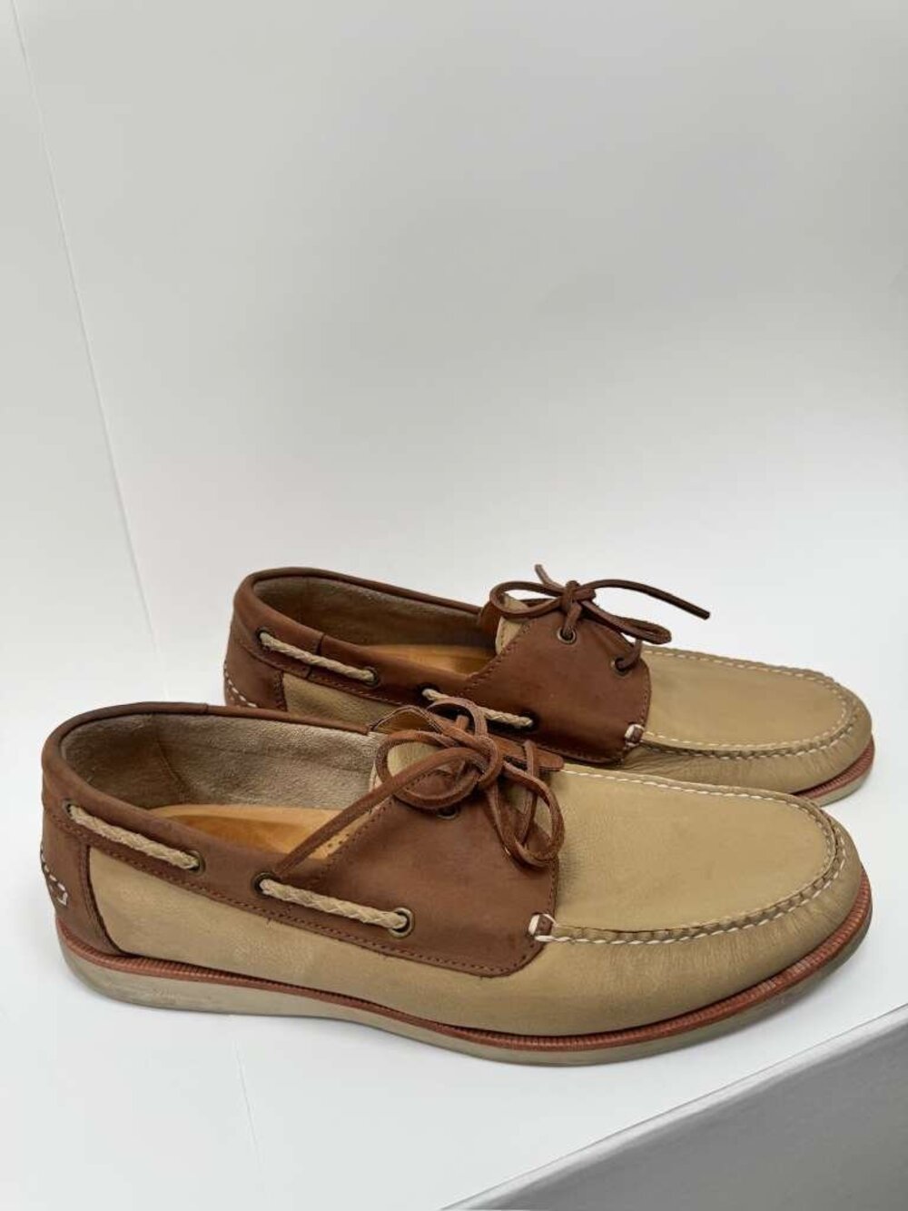 Tommy Bahama Brody Boat Shoes Mens 10.5M Leather Loafers Brazil Tan